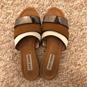 Steve Madden Slip on Sandel